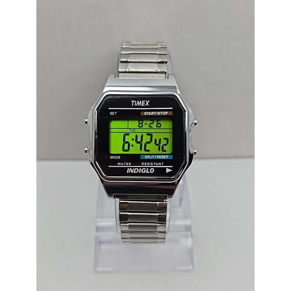 Timex Classic Digital Watch Indiglo 34mm WR30M Speidel Expansion New Battery